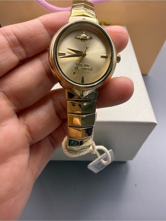 Vivienne Westwood Gold-Tone Oval Link Bracelet Watch main image 8